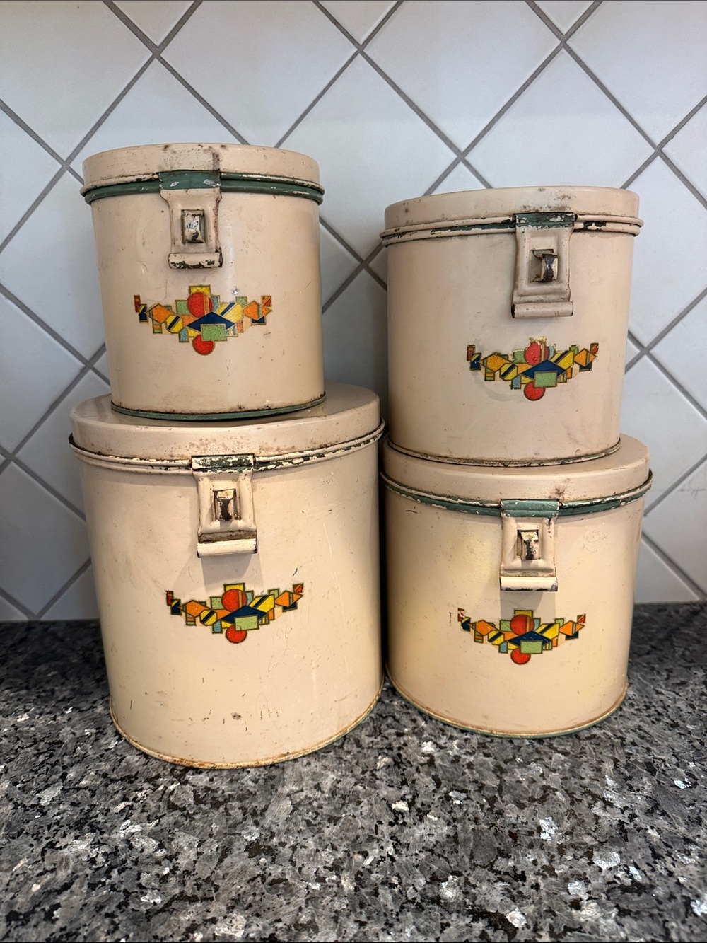 Vintage Kreamer 4 Metal Cream Colored Nesting Canisters w/ Latches- 40’s-50’s